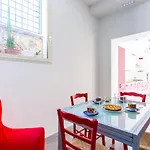 Sansevero Family Apartment By Wonderful Italy